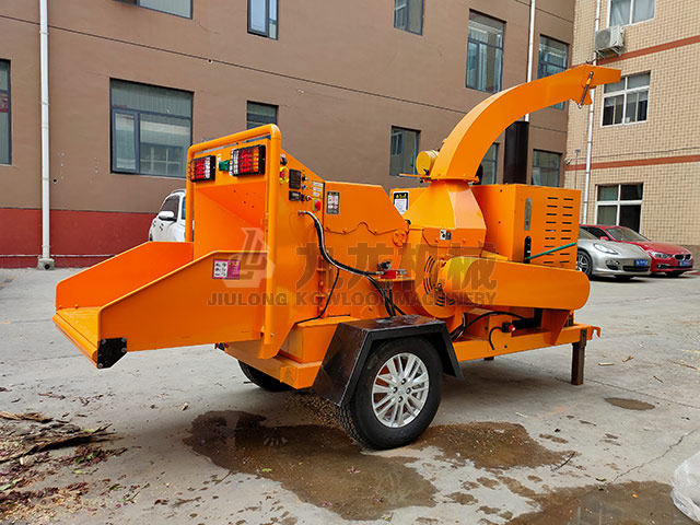 樹枝粉碎機(jī)操作簡單易懂深受客戶喜愛